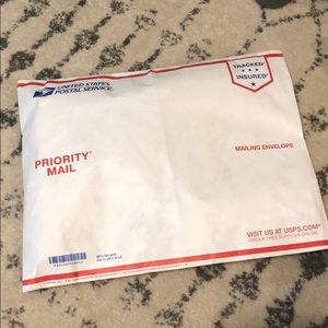 Bundle. Tank, and two Kendra earrings.